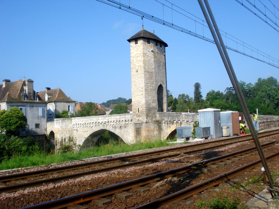 Orthez (Pyr-Atl. Fr) pont fortifié