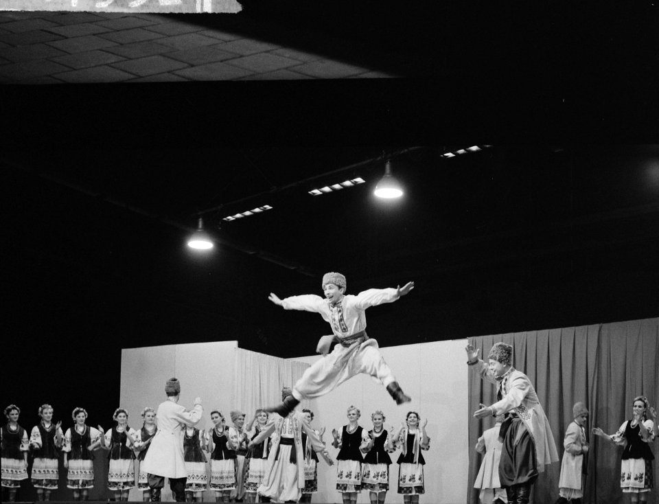 Optreden van het Moisejev Ballet uit Moskou in de Ahoy te Rotterdam, Bestanddeelnr 911-7952