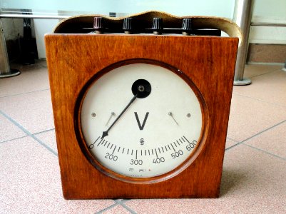 Old Volt Meter pic2