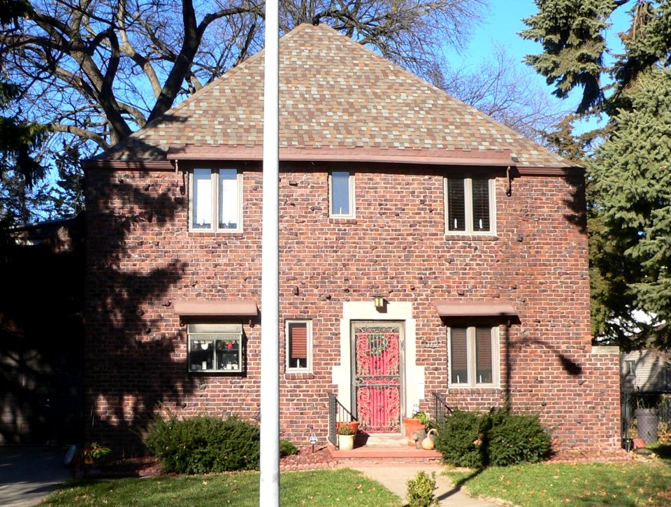 Omaha, Nebraska 3332 Hickory Street