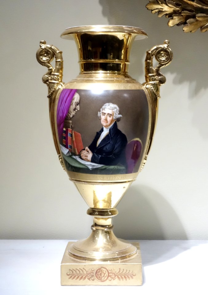 Pair of Vases (Jefferson and Adams) - Thomas Jefferson - maker unknown, France or Italy, c. 1810, porcelain - Brooklyn Museum - DSC09321