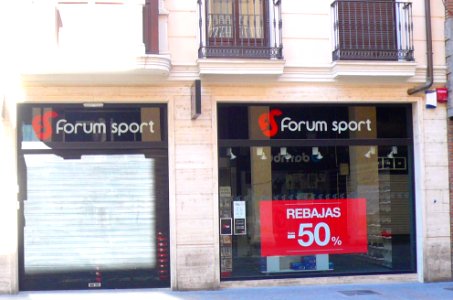 Palencia - Forum Sport (Calle Mayor) photo