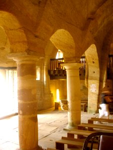 Olleros de Pisuerga - Ermita rupestre de San Justo y San Pastor, interior 03