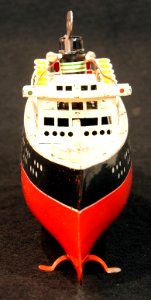 Old tin toy clock work ship, pic3