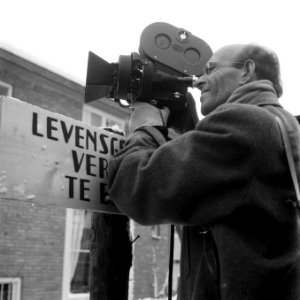 Onderzoek kachel, cameraman, Bestanddeelnr 909-2783