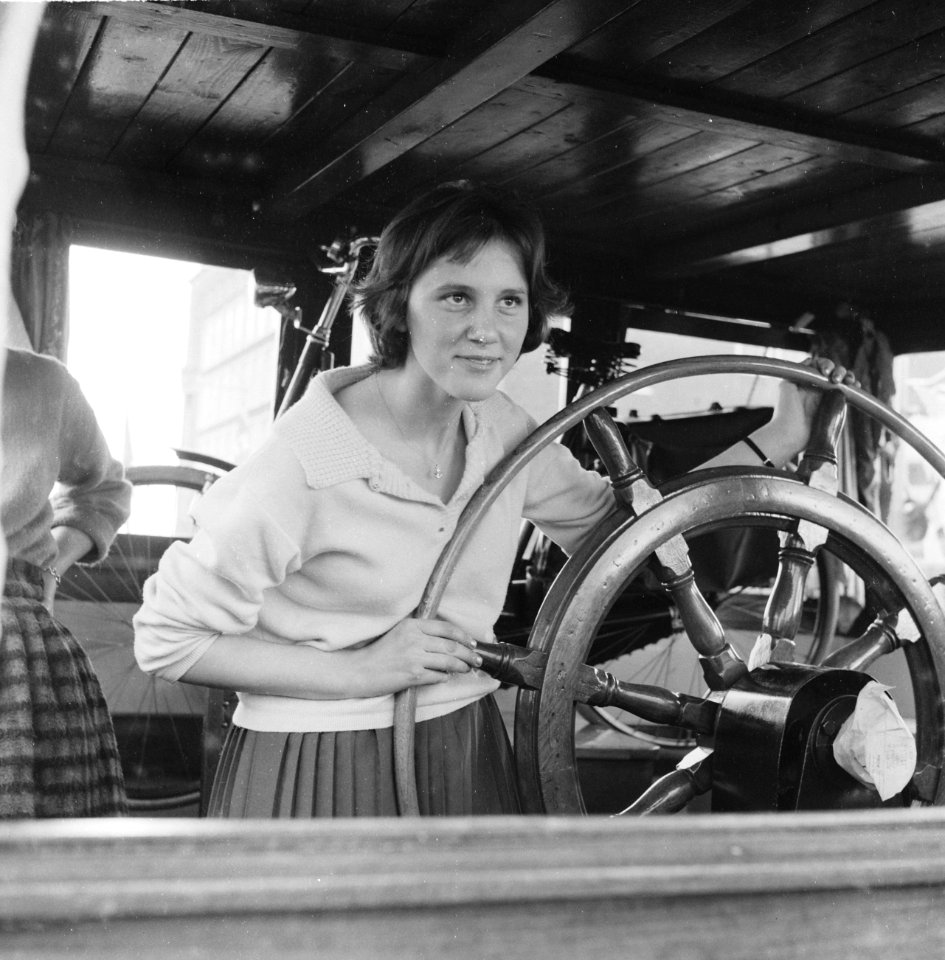 Opname binnenschepen in havens en kaden in Rotterdam in opdracht o.a. Het schip, Bestanddeelnr 911-7591