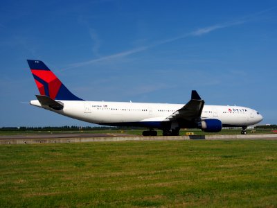 N817NW Delta Air Lines Airbus A330-323X - cn 843 picA