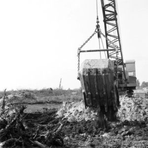 Ontginning, grondbewerking, egaliseren, bezanden, draglines, 'nieuwe krim', Bestanddeelnr 159-0613