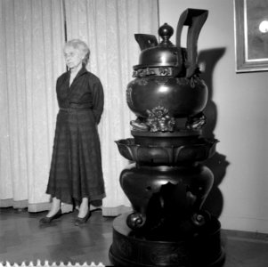 Op 22 maart a. s. hoopt Jo Bauer Stumpff , een der Amsterdamse joffers 89 te wor, Bestanddeelnr 909-4051