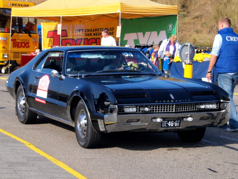 OLDSMOBILE TORNADO dutch licence registration DE-46-07 pic4
