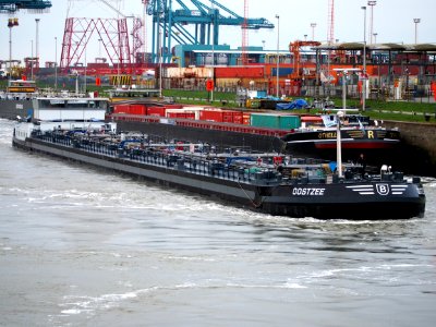 Oostzee (ship, 2010), ENI 06105206, Port of Antwerp pic2