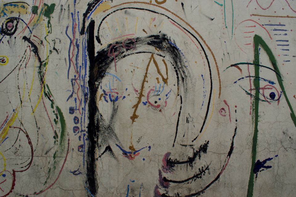 Mural by Farhad Pirbal at the Ankawa traffic light in Erbil 09