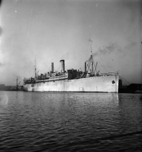 Nederlandse passagierschip ergens in Engeland, Bestanddeelnr 935-3143