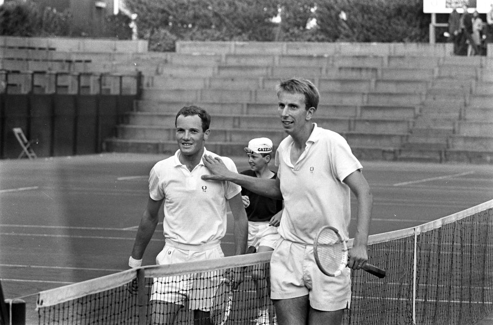 Nederlandse Tenniskampioenschappen Scheveningen. Heren dubbel Okker en Schneider, Bestanddeelnr 920-5928