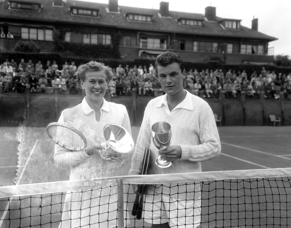 Nederlandse tenniskampioenschappen Den Haag , kampioen dames mevrouw Roos , enke, Bestanddeelnr 906-6754