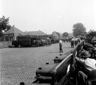 Nederlandse troepen oefenen in West-Duitsland op weg, Bestanddeelnr 904-7636