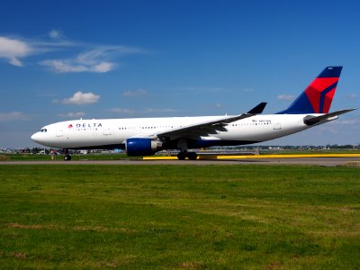 N857NW Delta Air Lines Airbus A330-223 taxiing at Schiphol (AMS - EHAM), The Netherlands, 18may2014, pic-7 photo