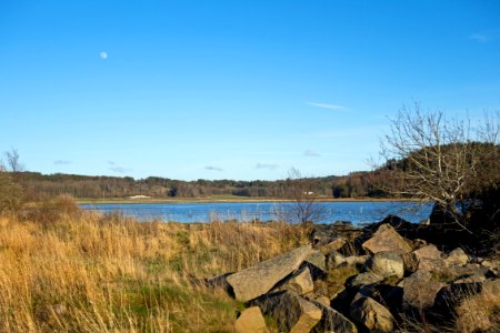 Moon over Norrkila inner bay 2