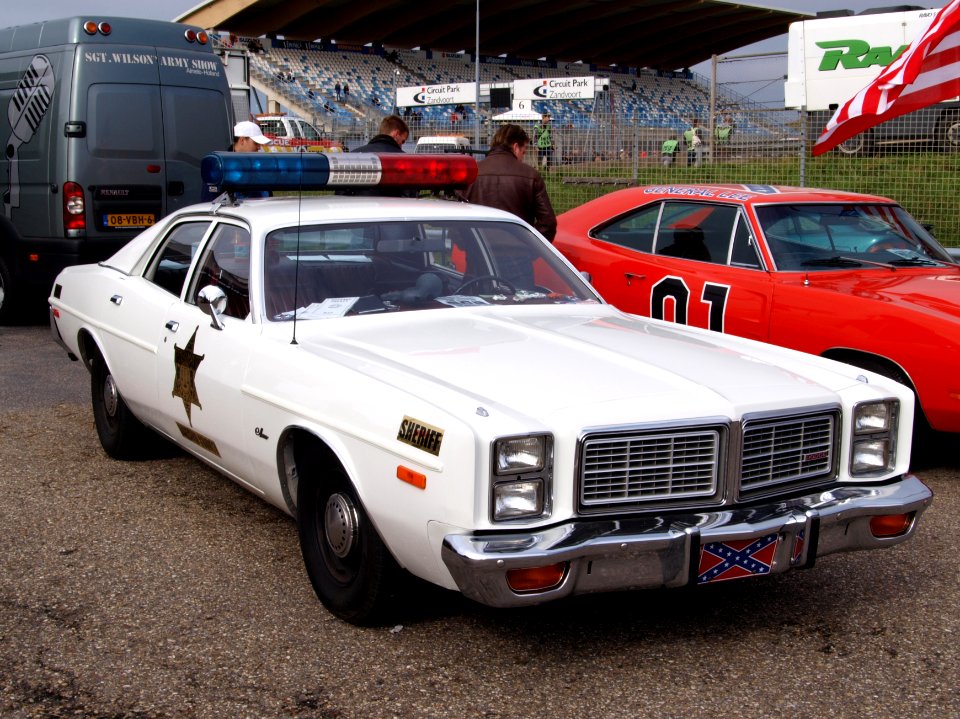 Nationale oldtimerdag Zandvoort 2010, Police car, Dodge Monaco pic2