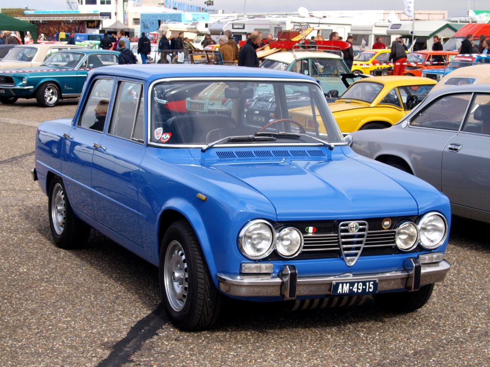 Nationale oldtimerdag Zandvoort 2010, 1972 ALFA ROMEO GIULIA SUPER 1,3 LUSSO, AM-49-15