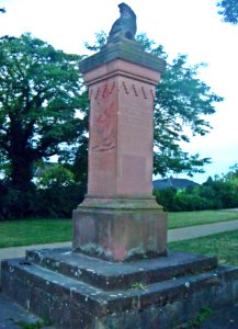 Napoleonstein Pfeddersheim1