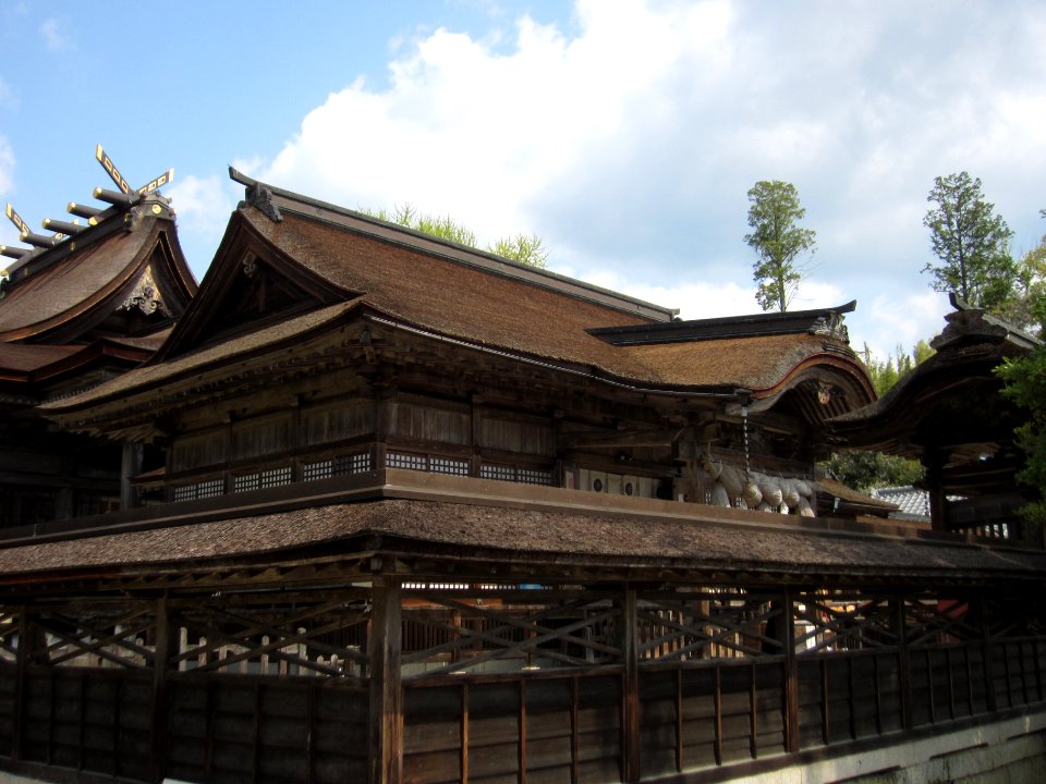 Nakayama-jinja haiden