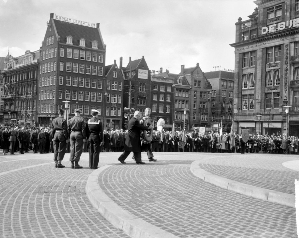 Nationale Herdenking gevallenen op de Dam bij het Nationaal Monument Kransleggi, Bestanddeelnr 915-1188
