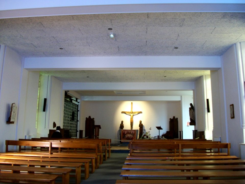 Monastère du Carmel de Lourdes - chapelle 01