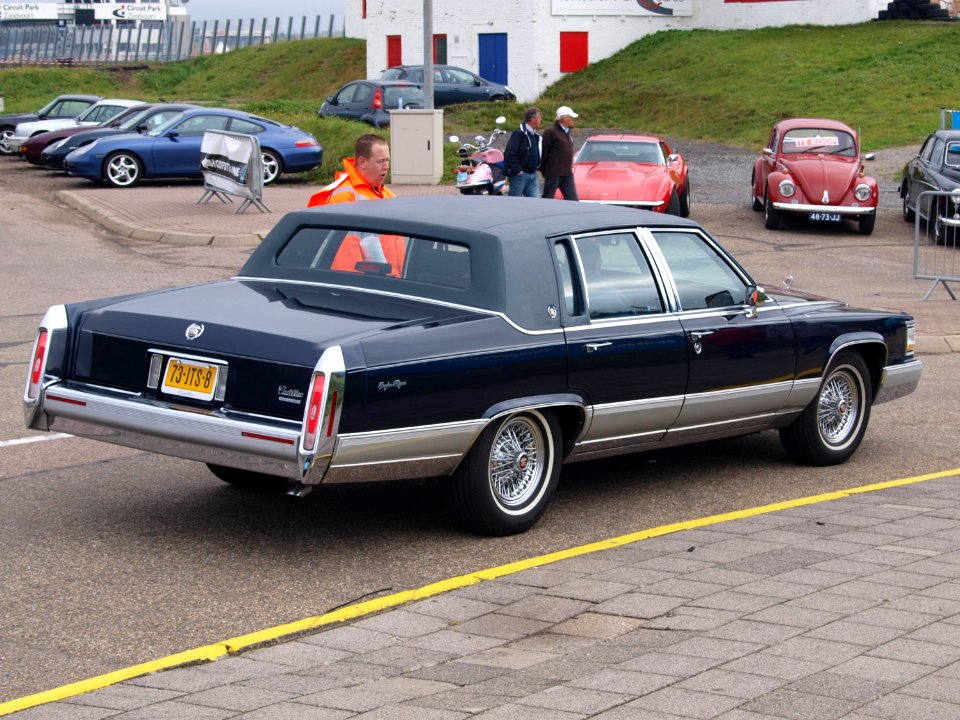 Nationale oldtimerdag Zandvoort 2010, CADILLAC BROUGHAM U9, 73-JTS-8 pic3