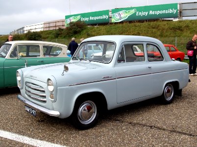 Nationale oldtimerdag Zandvoort 2010, 1957 FORD ANGLIA DE LUXE 101, AM-13-97 pic2