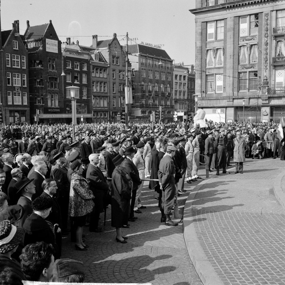Nationale herdenking op de Dam, publiek, Bestanddeelnr 916-3872