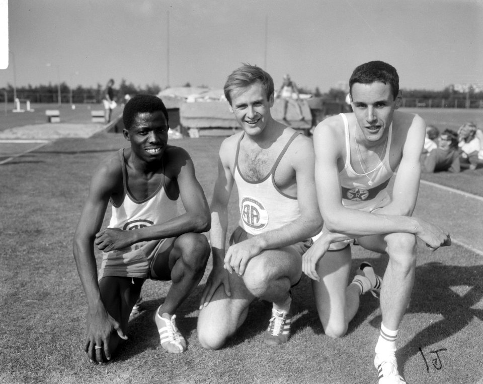 Nationale Atletiekwedstrijden te Haarlem, v.l.n.r. Grep, De Winter , Van Herpen, Bestanddeelnr 919-4691