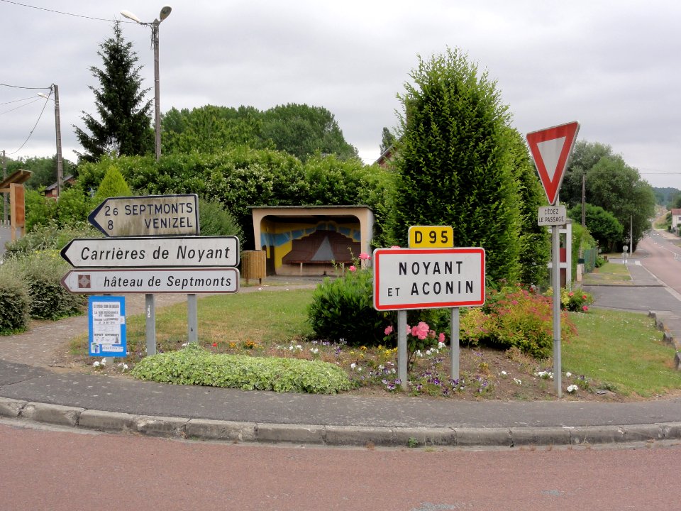 Noyant-et-Aconin (Aisne) Entrée