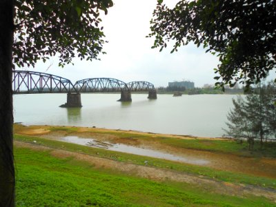 Nandu River Iron Bridge - viewed from the eastern shore - 02