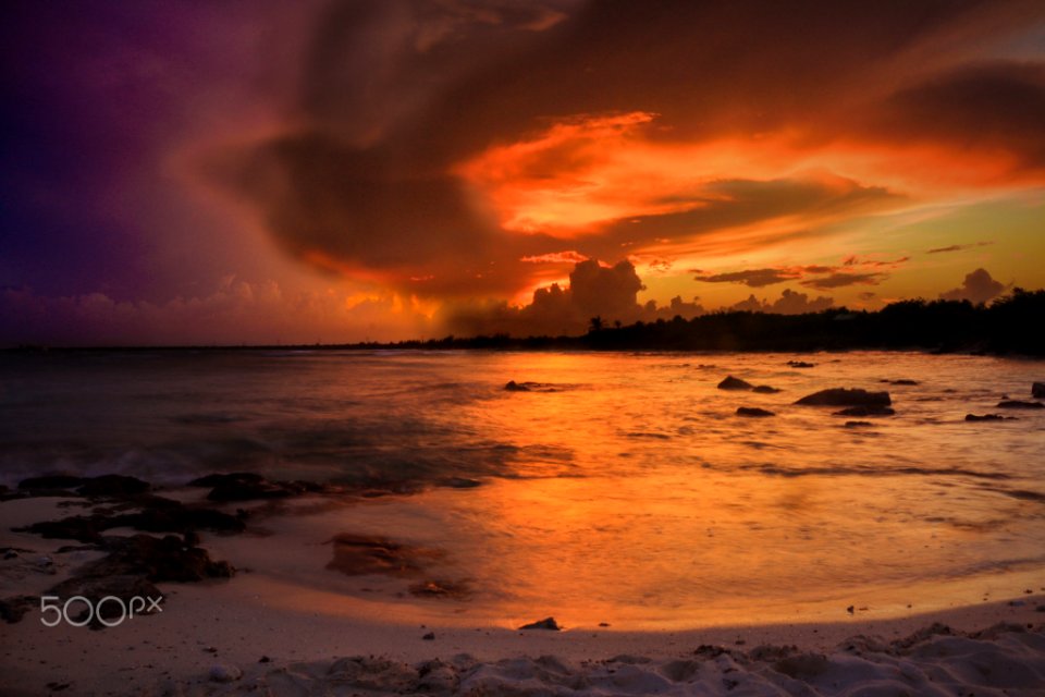 Nubes De Colores Entre El DÌa Y La Noche (175872313)