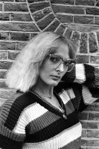Natuurlijk gezicht 1978, combinatie van montuur, haardracht en make-up, verzorgd, Bestanddeelnr 929-4083