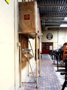 Oil dispenser unit pic1