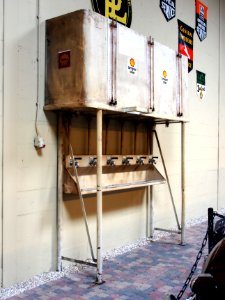 Oil dispenser unit pic2