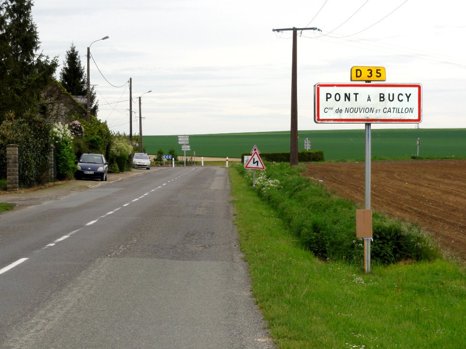 Nouvion-et-Catillon (Aisne) city limit sign Pont-à Busy
