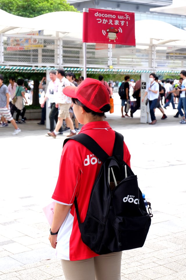 NTT DoCoMo Wi-Fi staff at Comiket 20150816