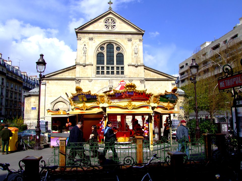 Notre-Dame-de-Clignancourt near metro Jules Joffrin