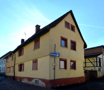 Ober-Rosbach, Steinstraße 2