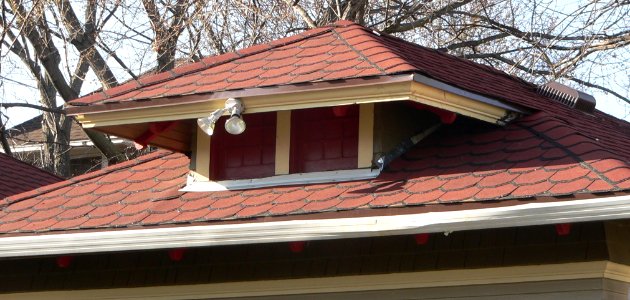 Newton maid cottage (Sioux City) S dormer 1