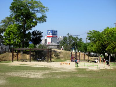 Okazaki-Tosaki-Park-1