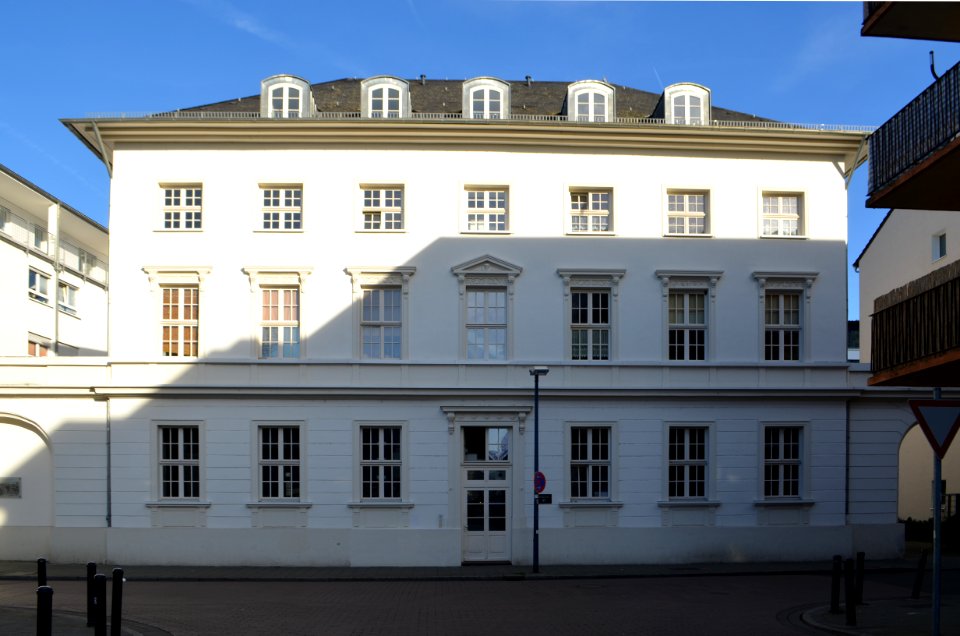 Offenbach, Schlossstraße 27