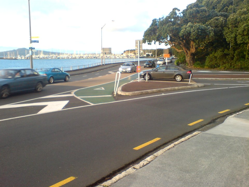 Ngapipi Tamaki Drive Dangerous Crossing