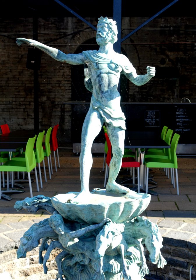 Neptune outside Kulenovic Collection - Karlskrona, Sweden - DSC08400