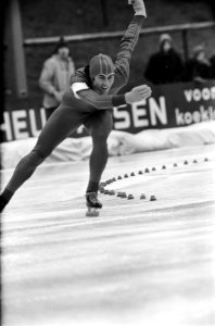 Nederlandse kampioenschappen schaatsen in Assen Epie Bleeker in actie, Bestanddeelnr 927-6867