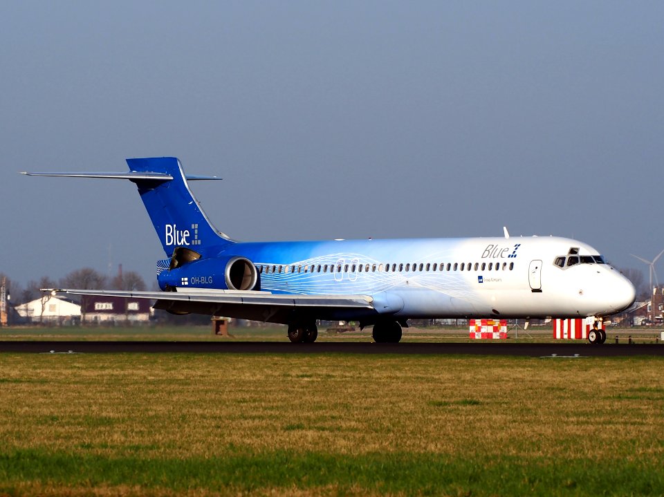 OH-BLG Blue1 Boeing 717-2CM - cn 55059 landing on Schiphol, pic-2