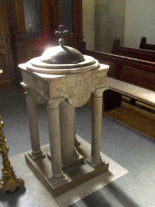 Neuenbeken-St. Marien-Taufbecken